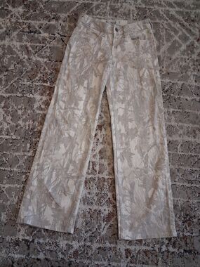 Hollister Low-Rise Baggy Jeans in Off-White